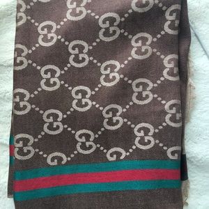 Gucci scarf